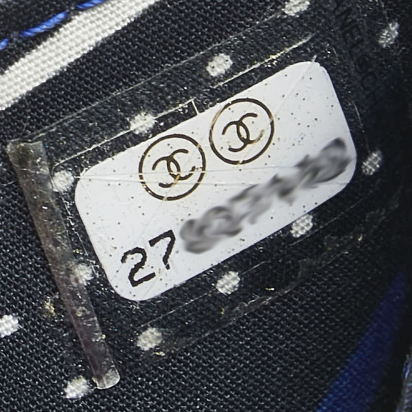 CHANEL Blue Leather Logo Wallet - Picture 11 of 13